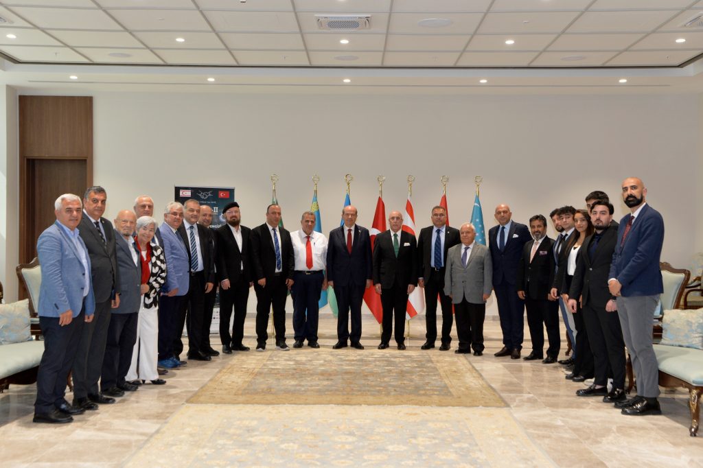 Cumhurbaşkanı Tatar, Türk Dünyası Mühendisler ve Mimarlar Birliği heyetini kabul etti – BRTK