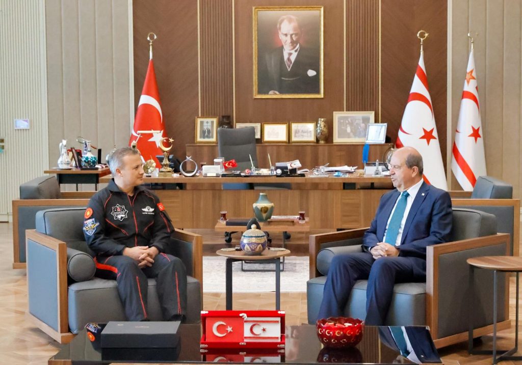 Cumhurbaşkanı Tatar, Türkiye’nin ilk astronotu Alper Gezeravcı’yı kabul etti – BRTK