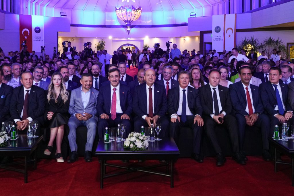 Tatar, Akdeniz Karpaz Üniversitesi mezuniyet törenine katıldı – BRTK