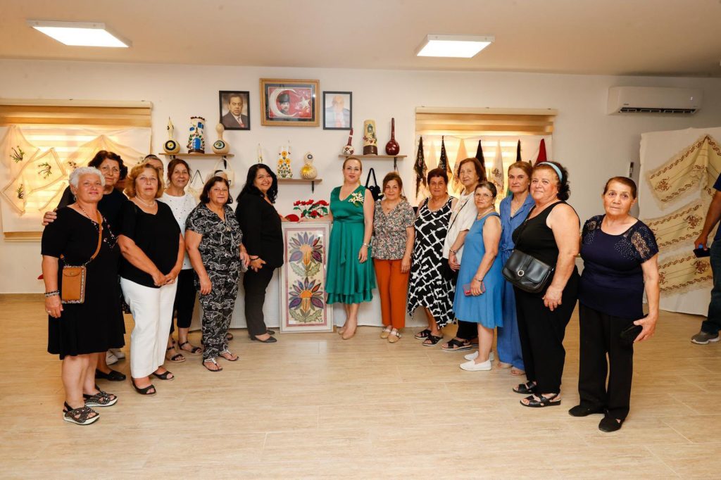 Cumhurbaşkanı Ersin Tatar’ın eşi Sibel Tatar, Ergazi-Kilitkaya Köy Kadın Kursu Yılsonu Sergisi’nin açılışını gerçekleştirdi – BRTK