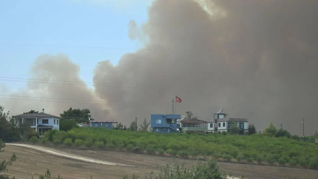 Yangın söndürme uçağı düştü, iki pilot yaralandı – BRTK