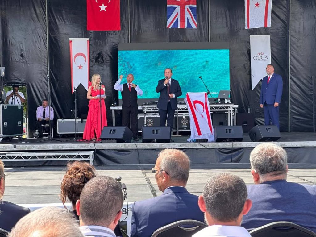 Kıbrıs Türk kimliği Londra’da gururla yaşatılıyor” – BRTK