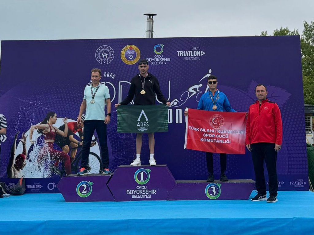 Enis Alçıcı, Ordu Triatlonu’nda birinci – BRTK
