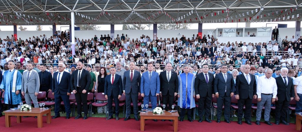 Öztürkler LAÜ Mezuniyet Töreni’ne katıldı – BRTK