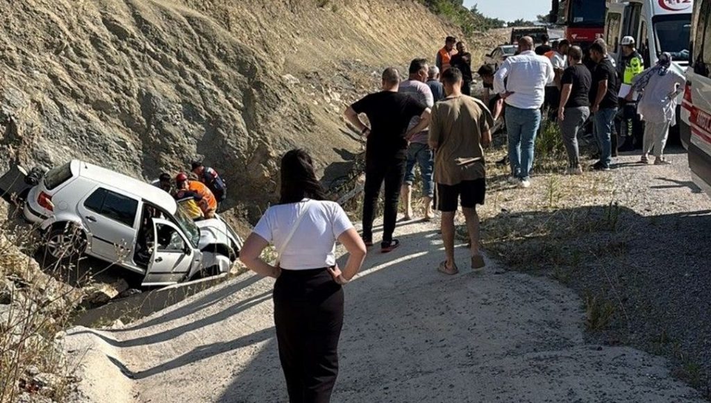 Kontrolden çıkan otomobil menfeze savruldu: 1 ölü – Son Dakika Türkiye Haberleri