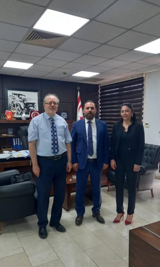 Tarım Bakanı Hüseyin Çavuş, OKKÜ Mühendislik Fakültesi Dekanı Yrd. Doç. Dr. Refet Ramiz’i kabul etti – BRTK