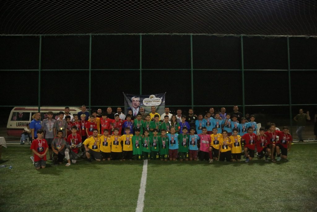 İskele Festivali’nde dün Minikler Halı Saha Turnuvası ile bayrak kapma yarışı yapıldı – BRTK