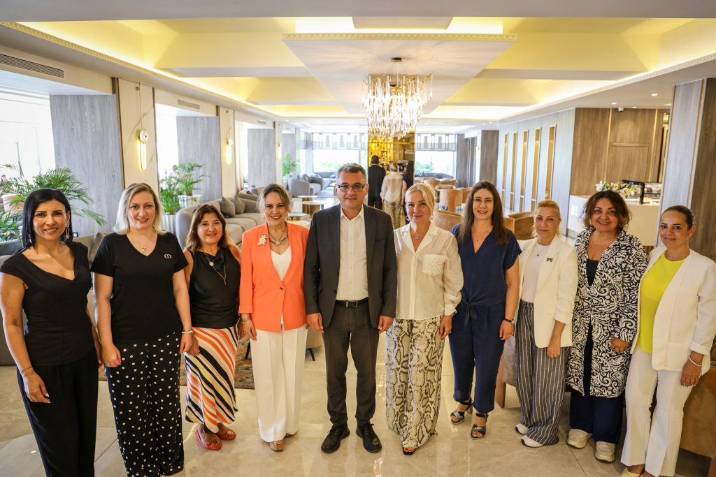 CTP Genel Başkanı Erhürman, Kıbrıs Türk Girişimci Kadınlar Derneği’ni ziyaret etti – BRTK