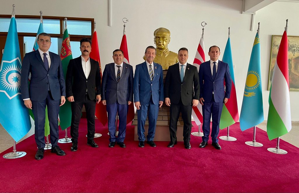 Dışişleri Bakanı Ertuğruloğlu, Azerbaycan heyetini kabul etti – BRTK