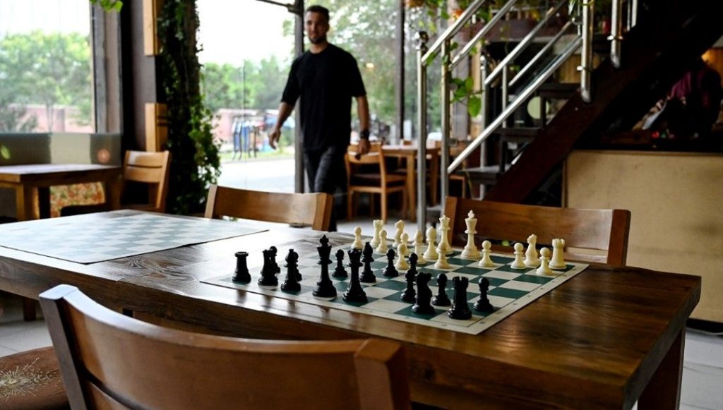 Satranç piyonu, çapraz gitmeden taş yemeyi öğrendi: İnternet sitesi özür diledi – Son Dakika Teknoloji Haberleri