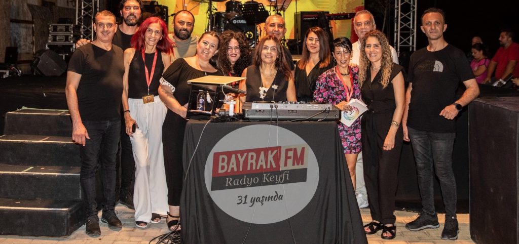 Bayrak FM 31 yaşında..BRTK Müdürü Özkurt:”Sadece bir radyo değil,bir yaşam tarzı ve büyük bir aile” – BRTK