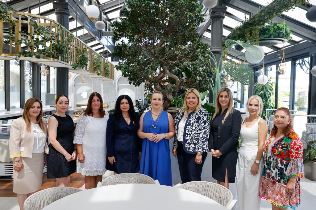 Sibel Tatar, Kuzey Kıbrıs Kadın Örgütleri Ağı’na bağlı derneklere yönelik ziyaretlerine Girne’de devam etti – BRTK