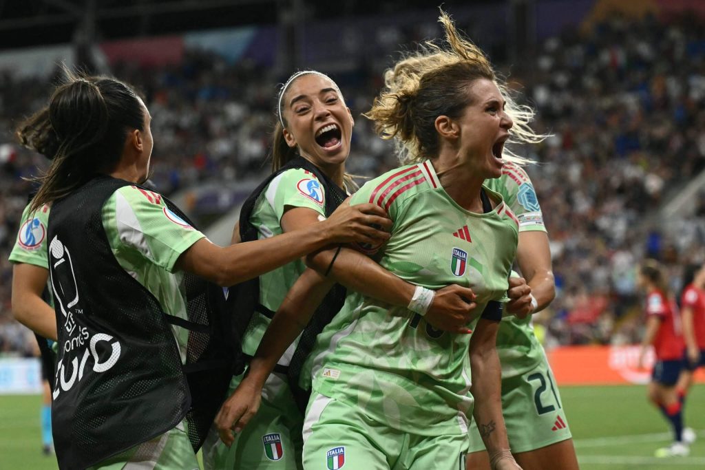 İtalya yarı finalde