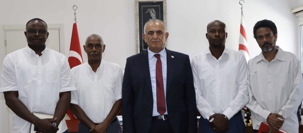 Bakan Çavuşoğlu, Kuzey Kıbrıs Sudan Topluluğu Derneği’ni kabul etti – BRTK