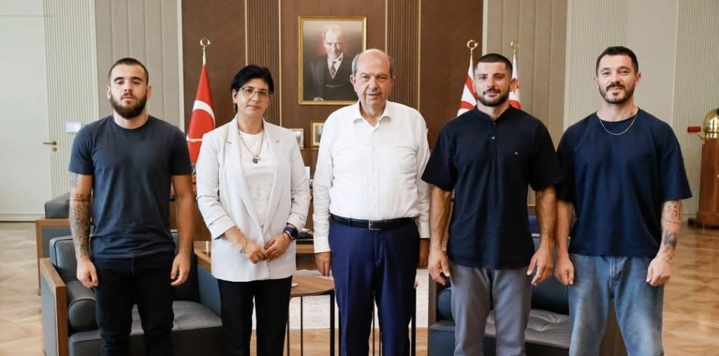 Cumhurbaşkanı Tatar, KKTC Boks Federasyonu Başkanı ve Yönetim Kurulu Üyelerini kabul etti – BRTK