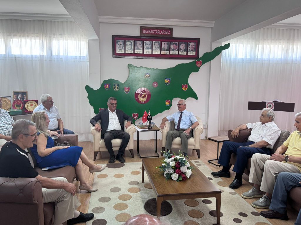 Erhürman, TMT Mücahitler Derneği’ni ziyaret etti – BRTK