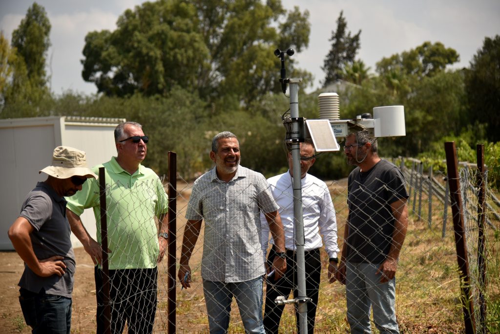 TEA yüzey altı damla sulama sisteminin avantajlarını ülke koşullarında görmek için deneme parseli kuruyor – BRTK
