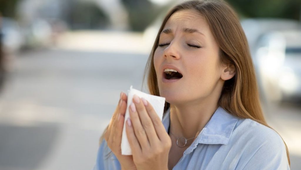 Uzmanlar açıkladı: Gözleriniz açıkken hapşırabilir misiniz?