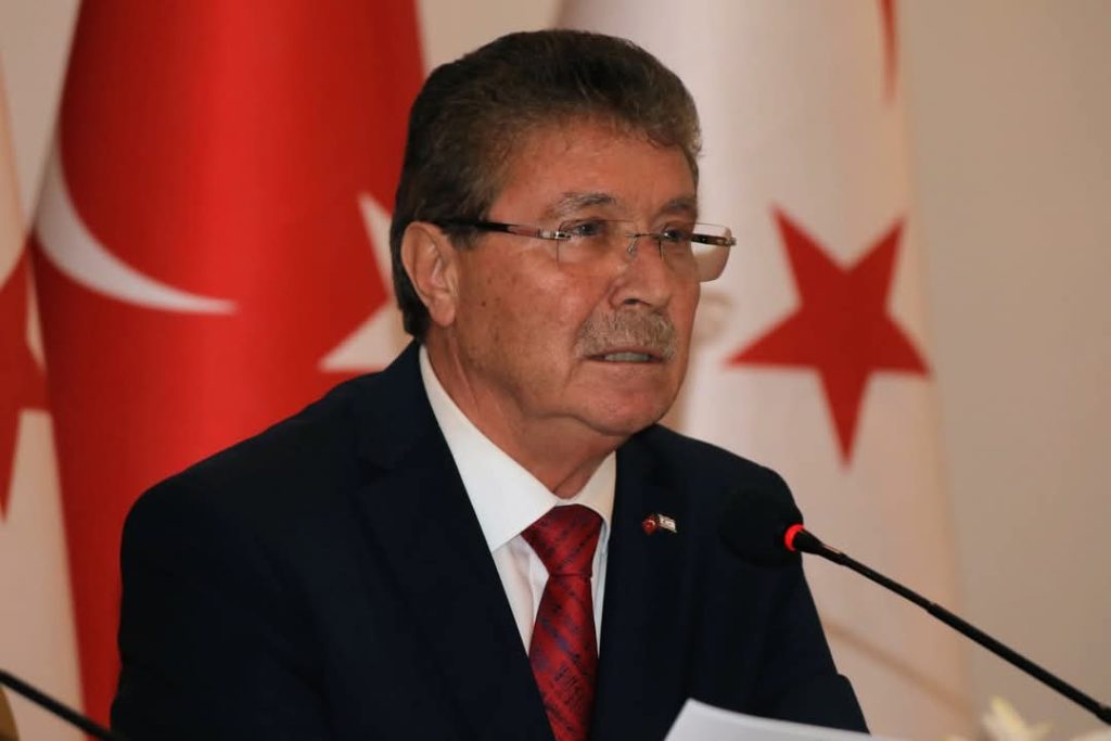 Başbakan Ünal Üstel, Colin Stewart’ın açıklamalarını değerlendirdi:”Gerçeklerden uzak, taraflı bir veda mesajı” – BRTK