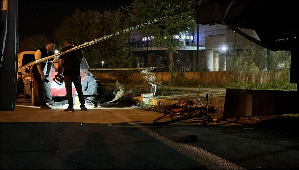 Otomobilin çarptığı bisikletin sürücüsü öldü – Son Dakika Türkiye Haberleri