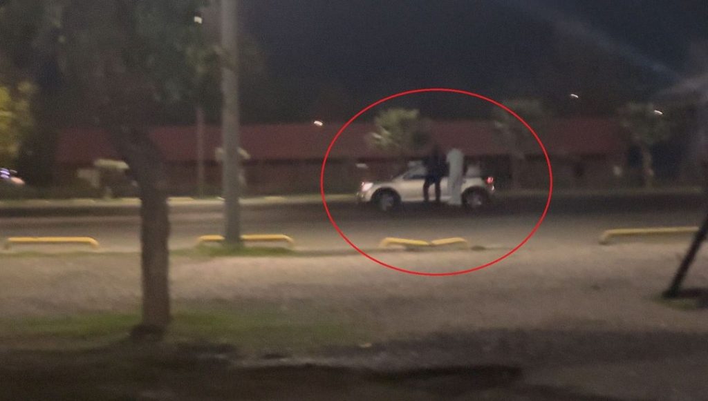 Samsun’da kazaya davetiye: Hareket halindeki aracın üzerine çıktılar