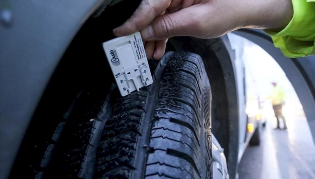 Kış lastiği uygulaması ne zaman başlıyor? İşte kış lastiği takmama cezası ve uygulamanın zorunlu olduğu araçlar
