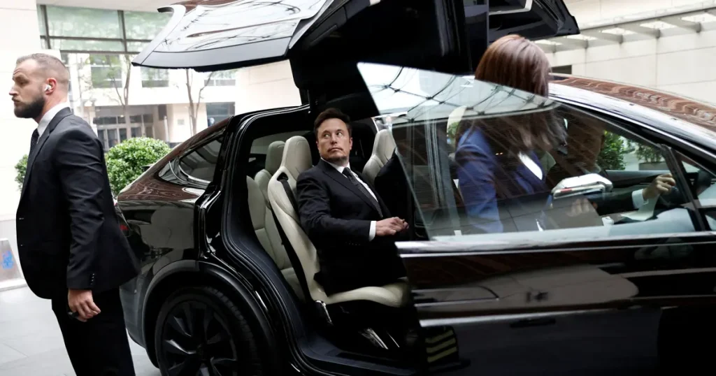 Elon Musk’tan Tesla’da “neşeli” değişiklik