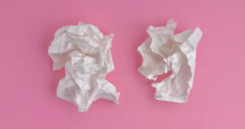 ABD’li öğrenci, sanat sergisindeki yapay zekalı görselleri söküp yedi