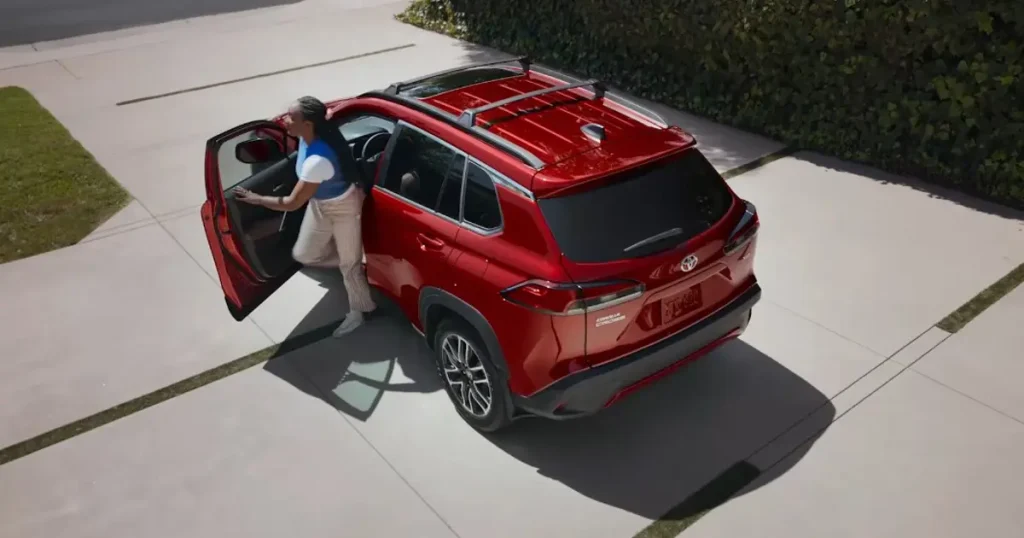 Toyota’dan Corolla atağı. 3 sıra koltuğu olacak