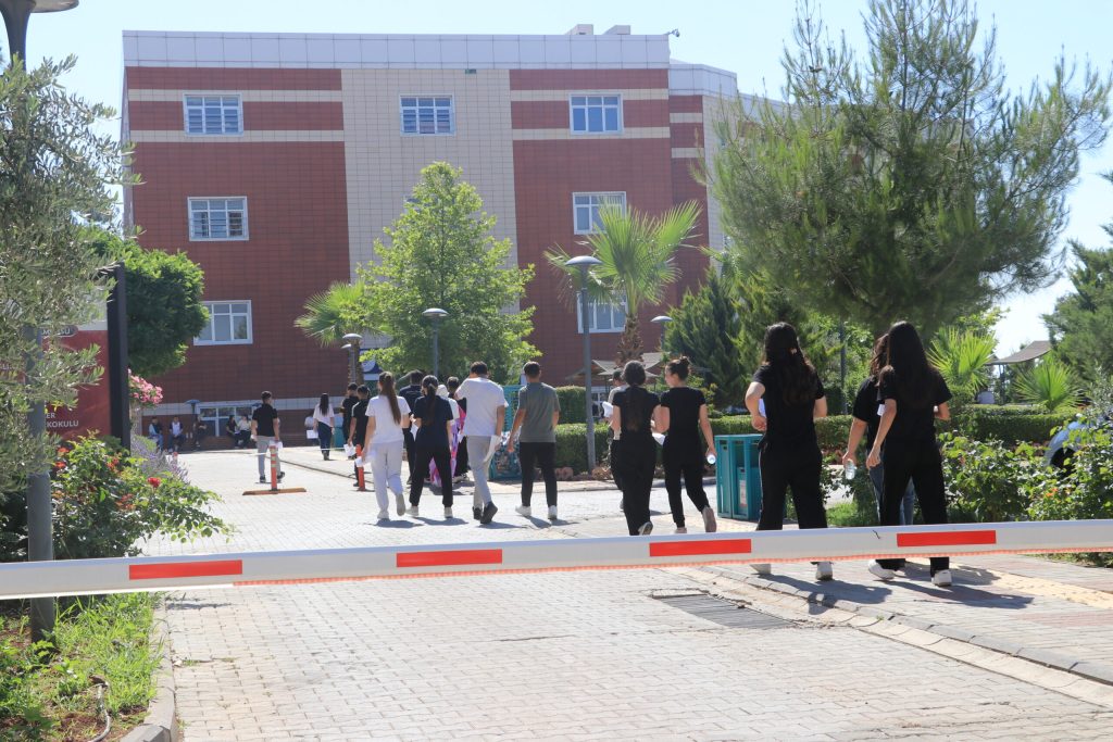 YKS’nin ilk oturumu TYT sona erdi… AYT ve YDT oturumları yarın – BRTK