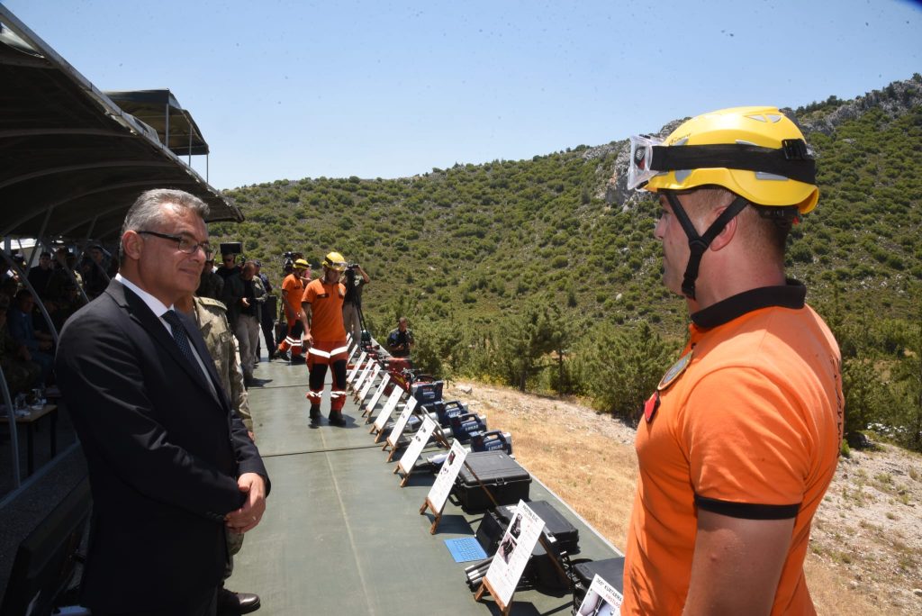 Erhürman, Şehit Teğmen Caner Gönyeli-2026 Arama Kurtarma Davet Tatbikatı’nın kara safhasını izledi – BRTK