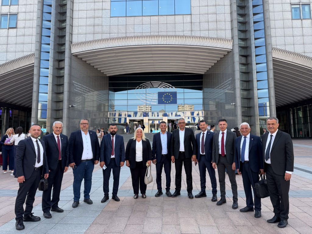 Belediye Birliği, başkanların katılımıyla Avrupa Parlamentosu’nda toplantıya katıldı – BRTK
