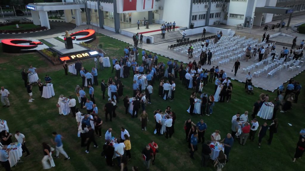 Emekliye ayrılan ve 30 hizmet yılını tamamlayan polislere plaket verildi – BRTK