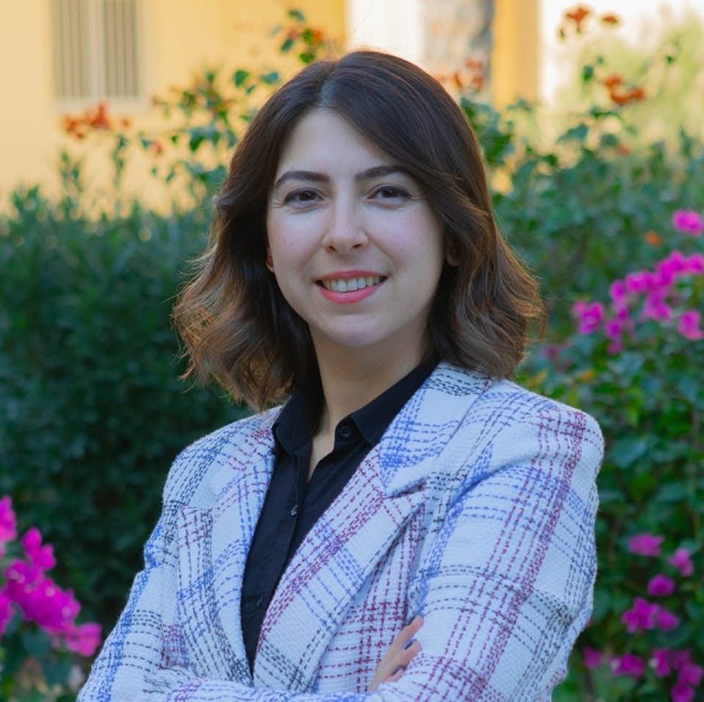 DAÜ Öğretim Üyesi Gezer, beslenme ve diyetetik alanında ilk Kıbrıslı Türk profesör oldu – BRTK