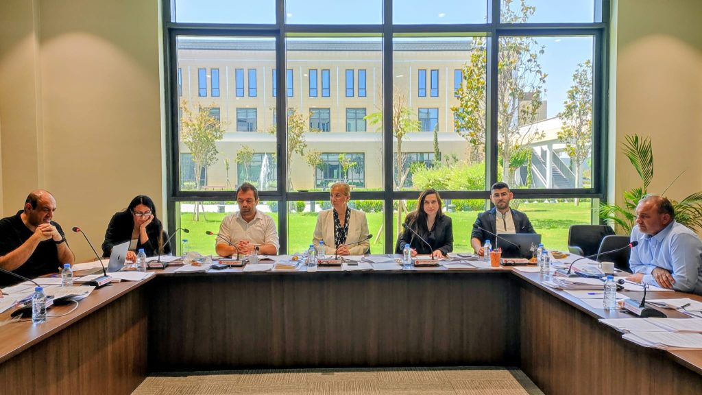 Ekonomi, Maliye, Bütçe ve Plan Komitesi bir öneri ile üç yasa tasarısını görüştü – BRTK