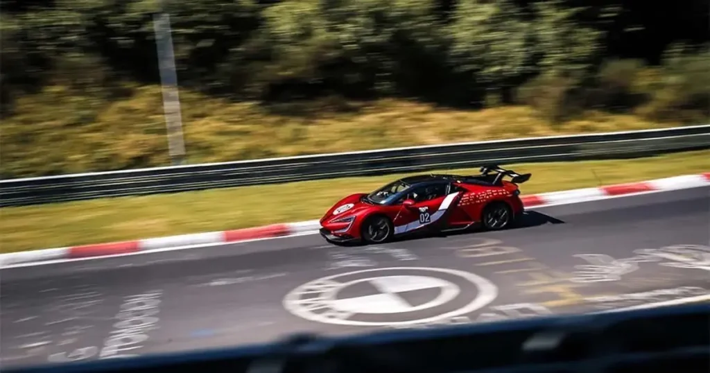 Bugatti’yi tahtından etmişti. Çinli marka gözünü 500 km/h hız sınırına dikti