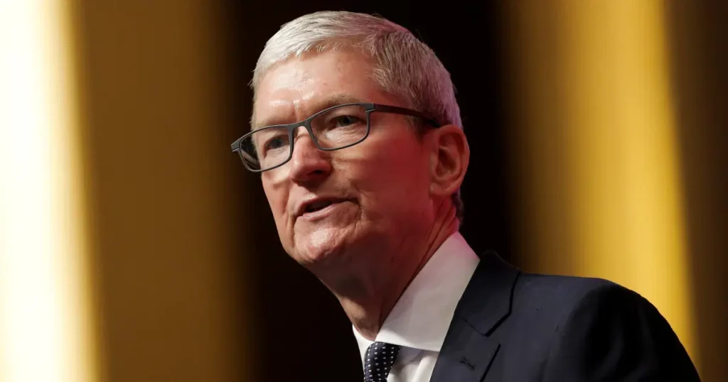 Apple’da Tim Cook devri sona erdi. Yeni CEO belli oldu