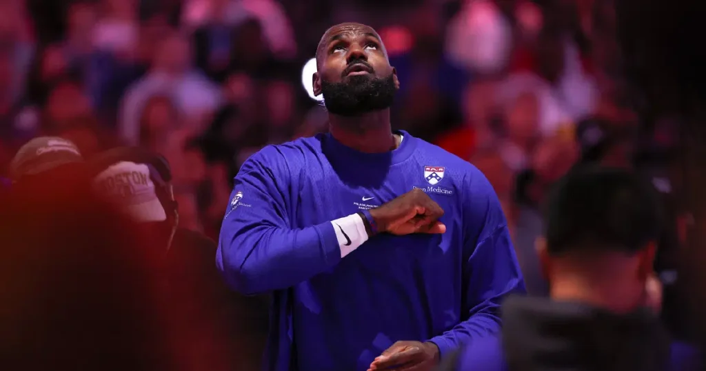 LeBron James, 41 yaşında tarihi bir ilke imza attı