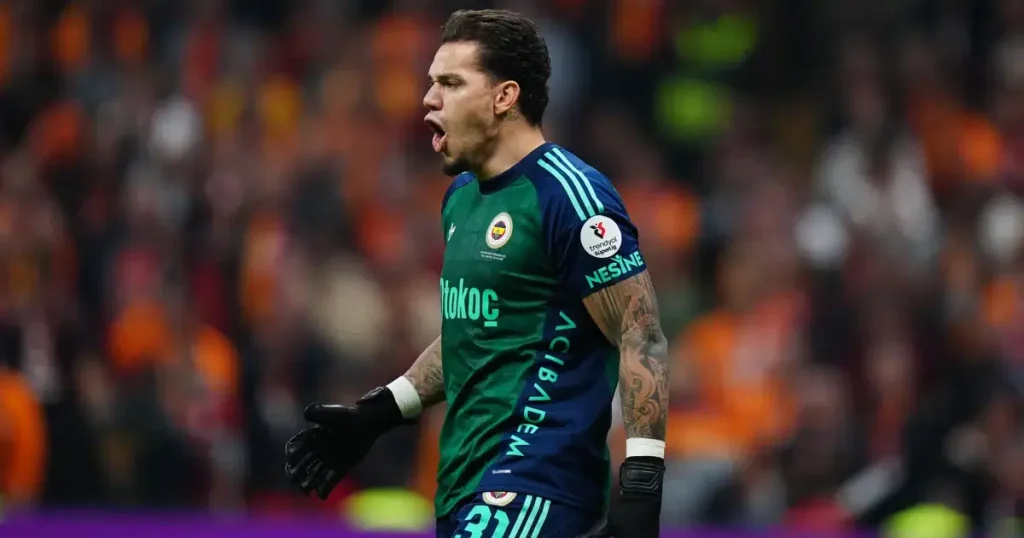Galatasaraylı oyunculardan Fenerbahçe kalecisi Ederson’a övgü yağdı