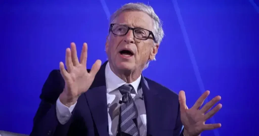 Bill Gates’ten insansı robot uyarısı. "İnşaat ve fabrika işçileri de işsiz kalabilir"