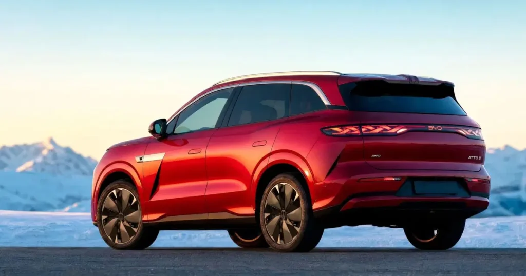 BYD’den yedi kişilik elektrikli SUV. 5 dakikada yüzde 70 şarj
