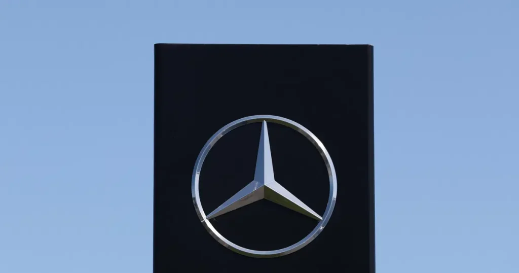 Alman otomotivinde kriz. Mercedes hedeflerini düşürdü