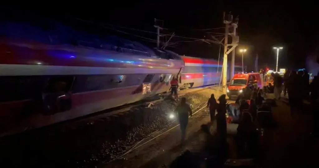 İspanya’da iki yüksek hızlı tren çarpıştı. En az 10 kişi hayatını kaybetti