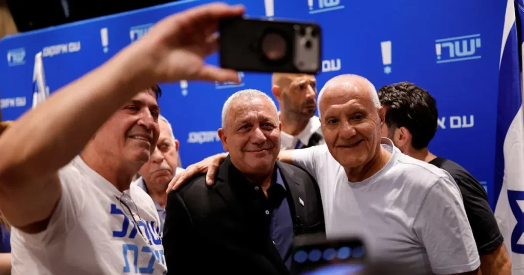 Netanyahu’nun en büyük rakibi Gadi Eisenkot kimdir?