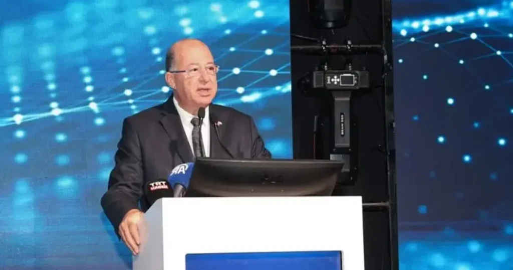 KKTC Sağlık Bakanı Dinçyürek görevinden istifa edeceğini açıkladı