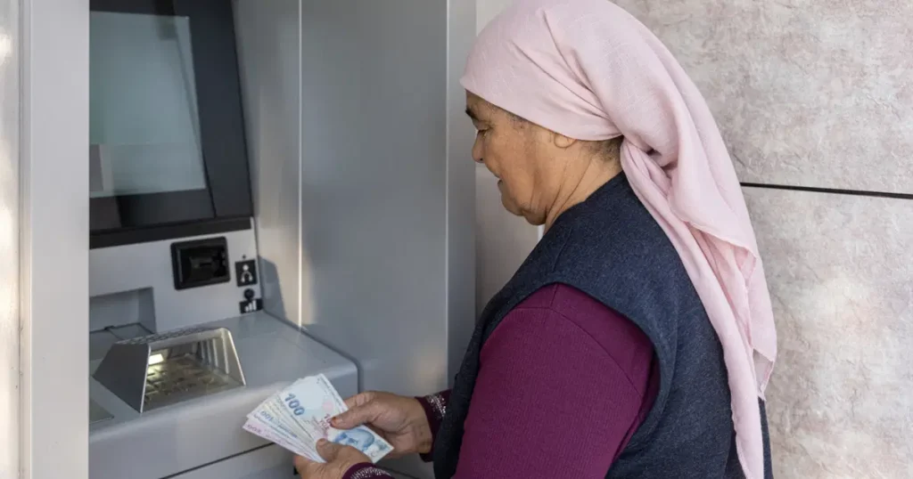 Emekli maaşı ödemeleri ne zaman yatacak? SGK, Bağ-Kur, Emekli Sandığı maaş ödemeleri başladı