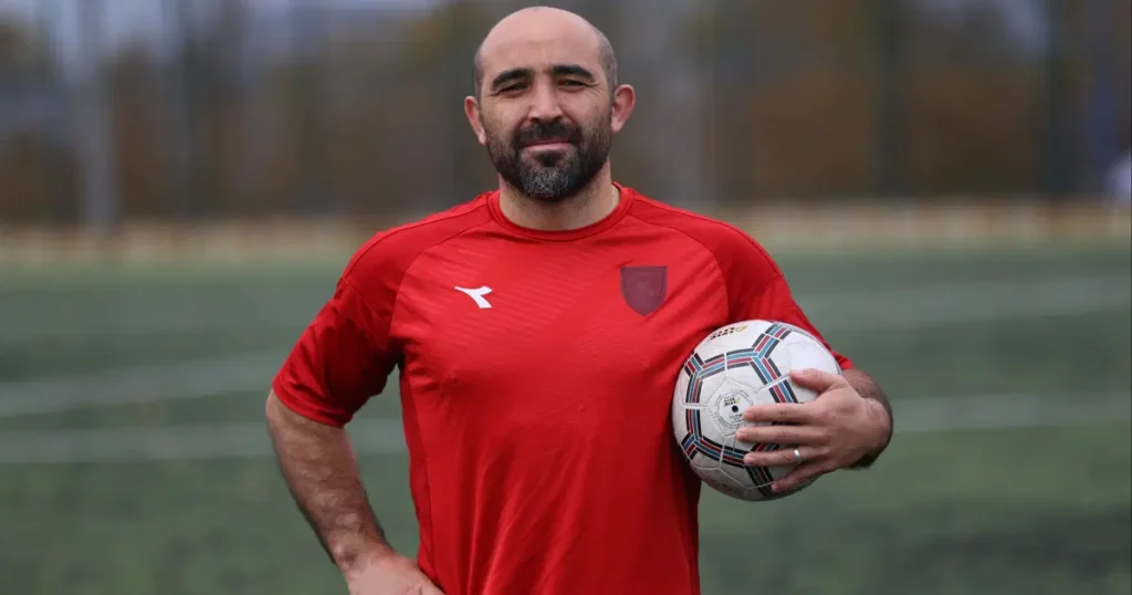 “Taklacı” Osman Ismak’ın hedefi Guinness Rekorlar Kitabı’na girmek