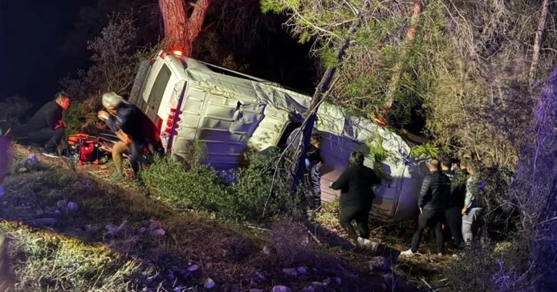 Dağcıları taşıyan minibüs şarampole devrildi! – Kıbrıs Gazetesi