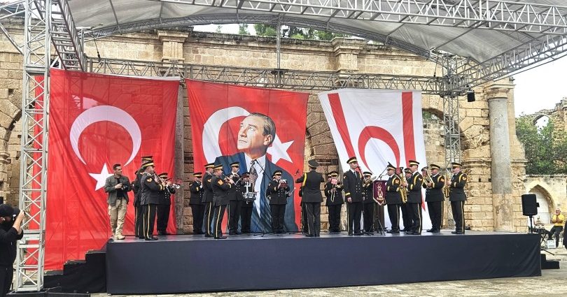Cumhuriyet Bayramı ilçelerde törenlerle kutlandı – Kıbrıs Gazetesi