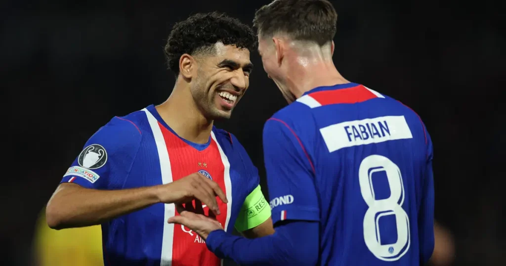 Fransa’daki olaylar futbolu da vurdu. PSG-Lyon maçı ertelendi